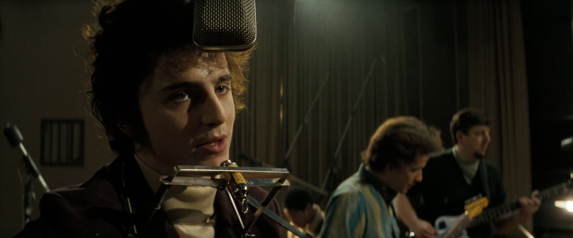 A_Complete_Unknown_2024_1080p_011937.jpg