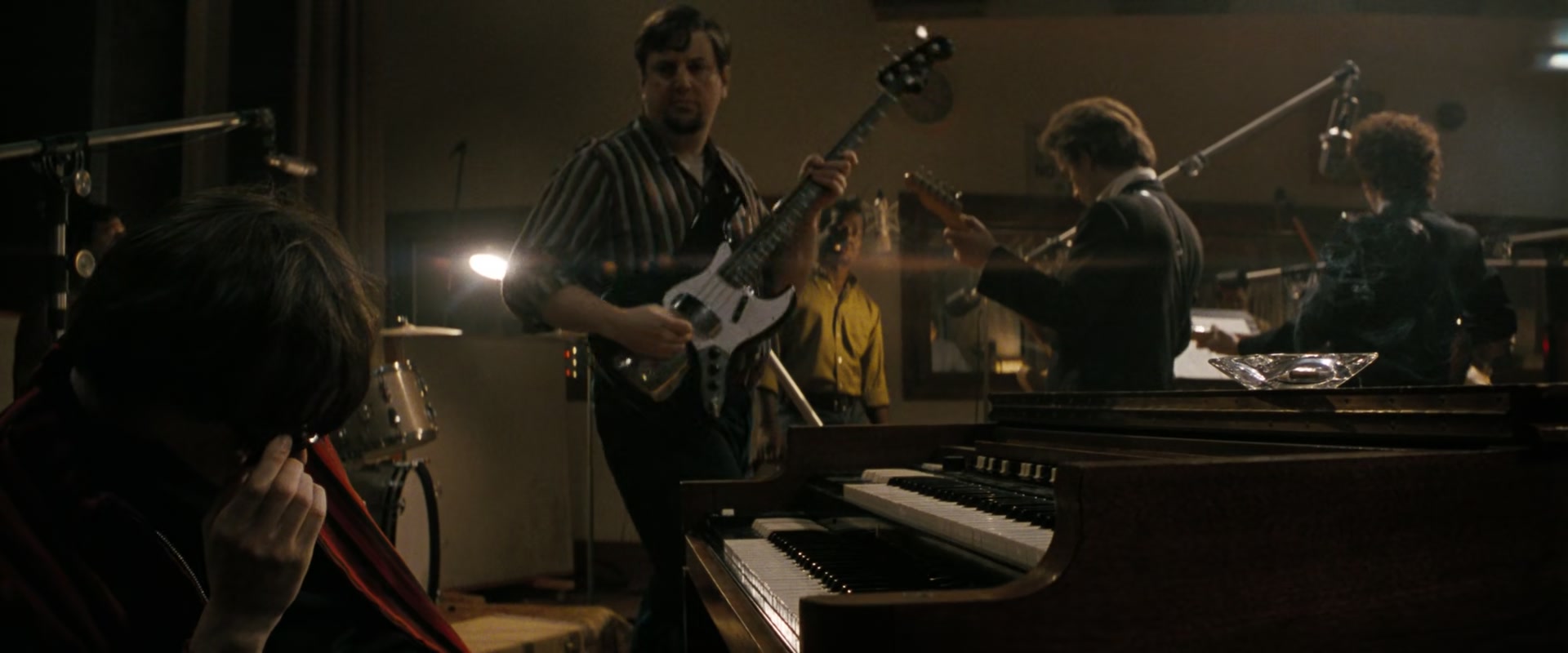 A_Complete_Unknown_2024_1080p_014011.jpg