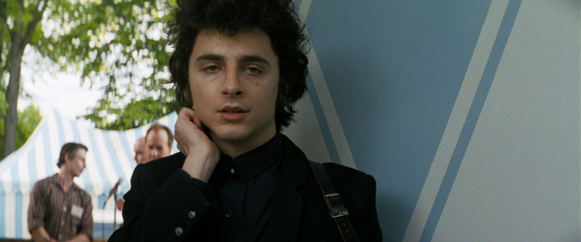 A_Complete_Unknown_2024_1080p_014720.jpg