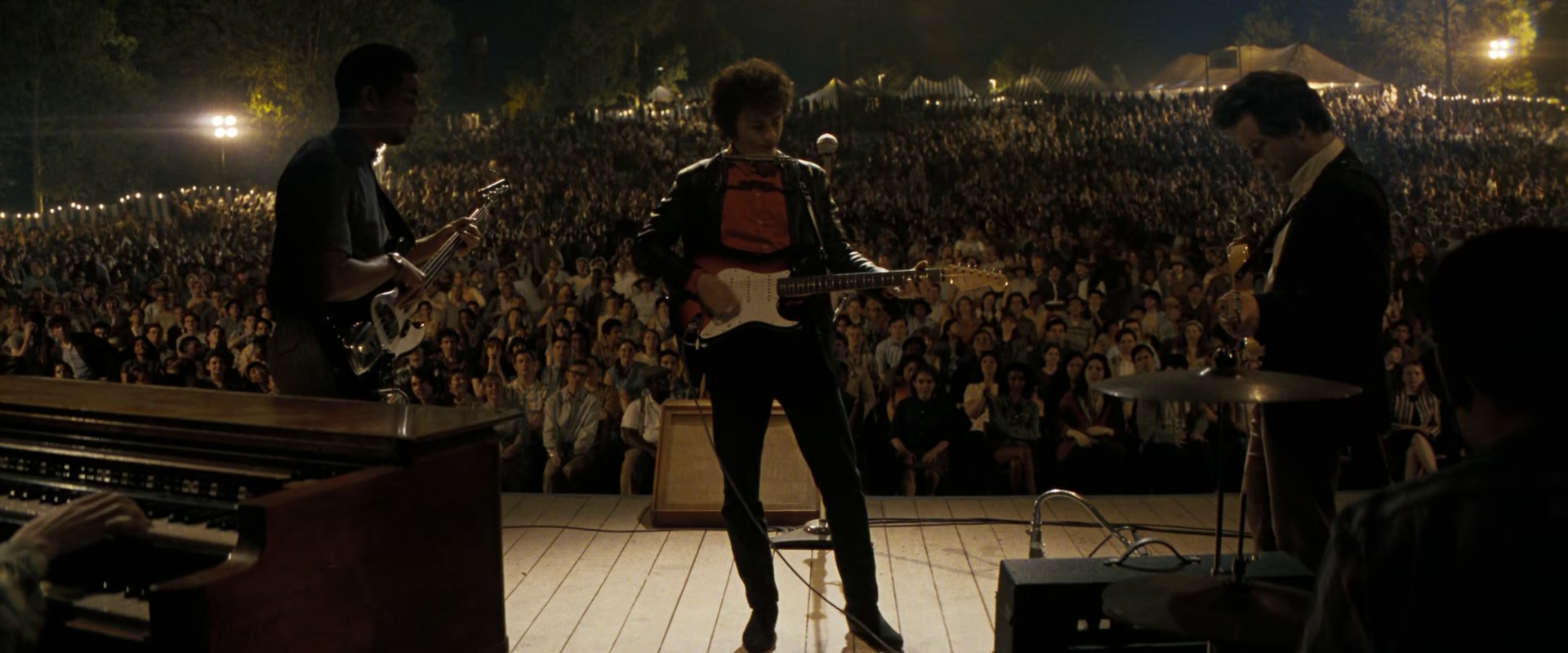 A_Complete_Unknown_2024_1080p_017126.jpg