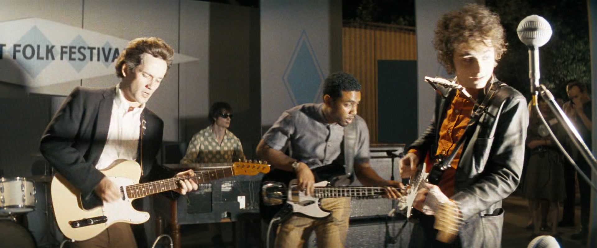A_Complete_Unknown_2024_1080p_017621.jpg