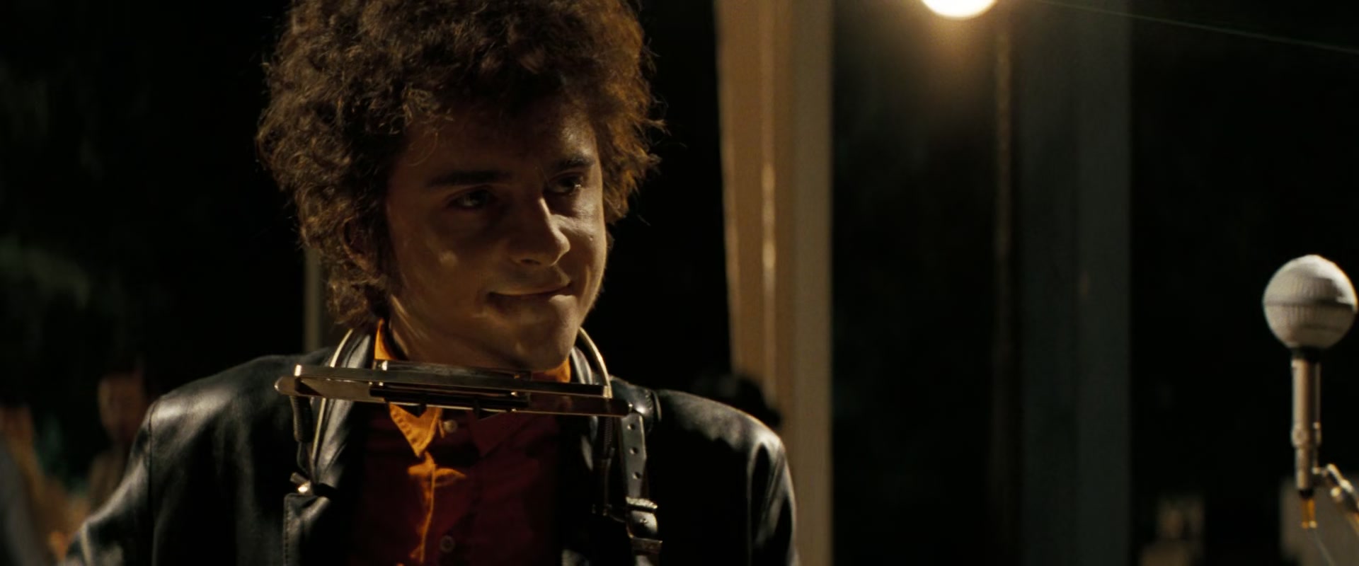 A_Complete_Unknown_2024_1080p_017740.jpg