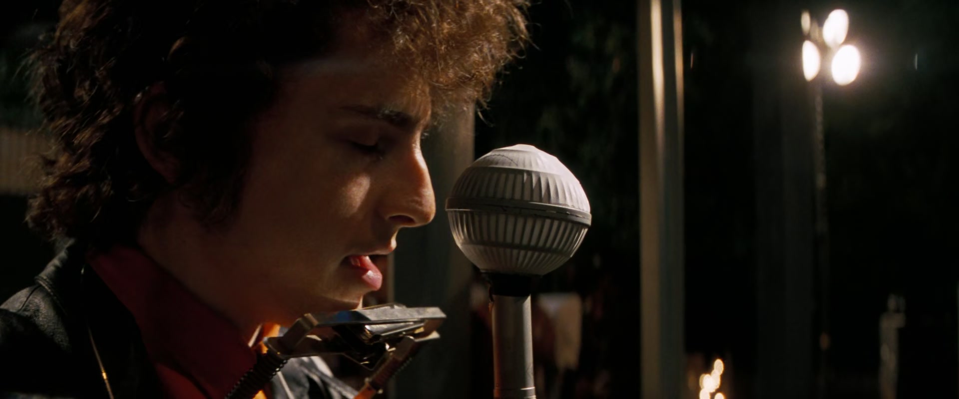 A_Complete_Unknown_2024_1080p_018393.jpg