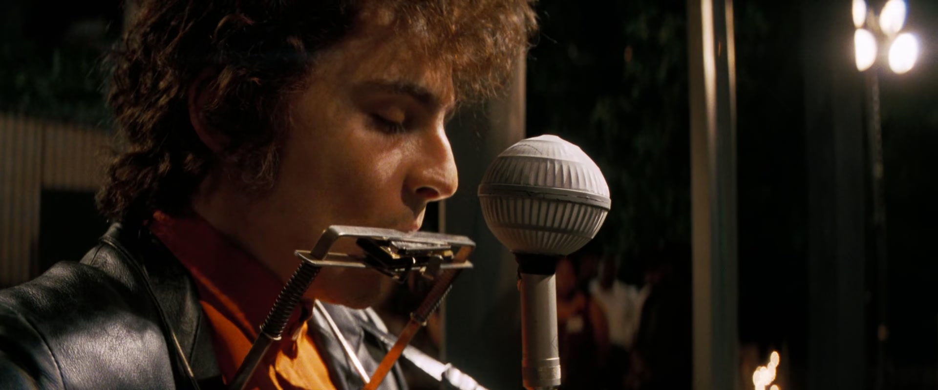A_Complete_Unknown_2024_1080p_018412.jpg