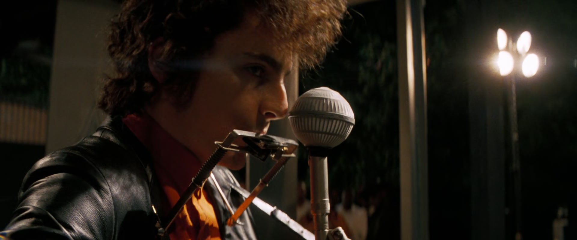A_Complete_Unknown_2024_1080p_018425.jpg